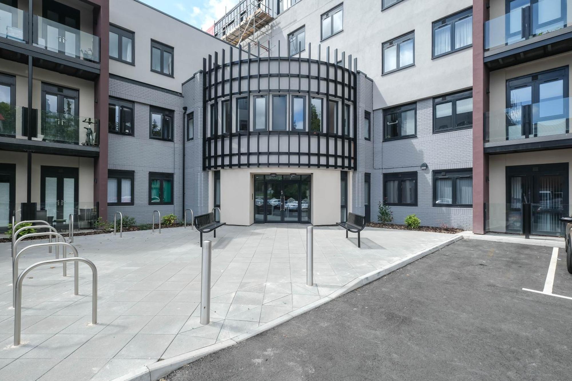 Brand New 2 Bedroom Apartment Centre Of 索利赫尔 外观 照片