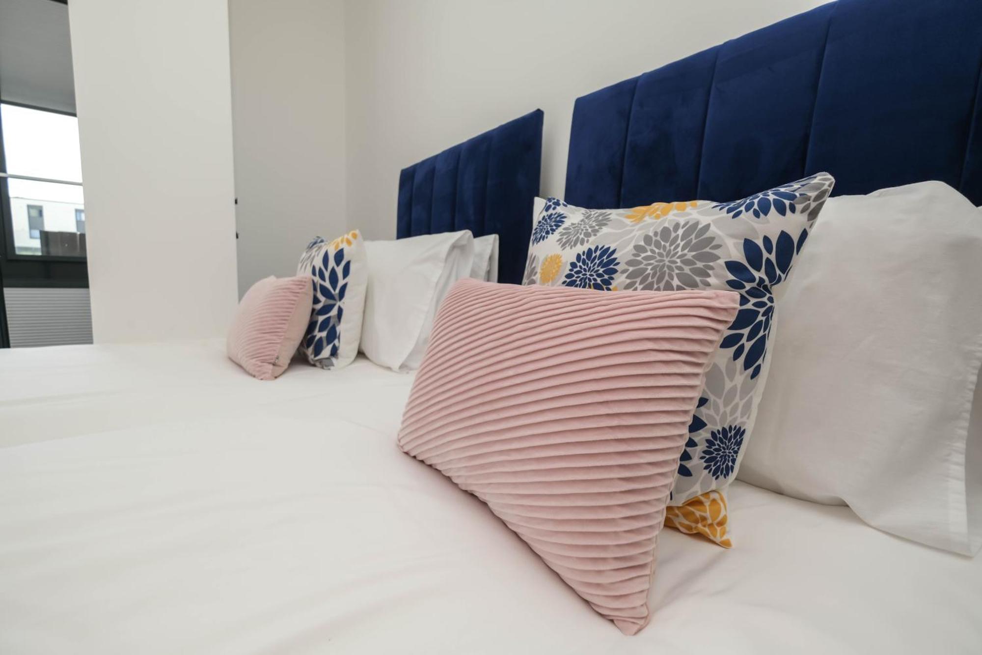Brand New 2 Bedroom Apartment Centre Of 索利赫尔 外观 照片